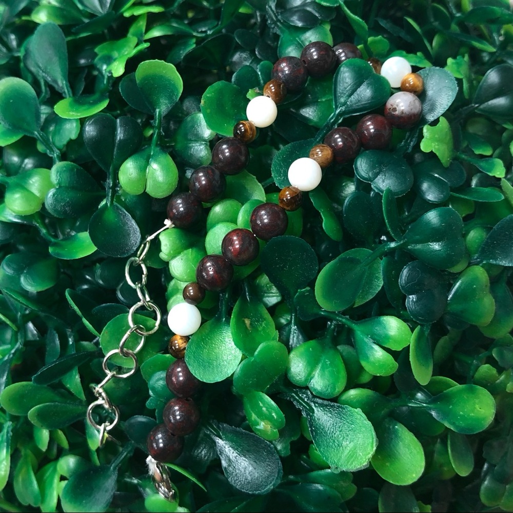 handmade artisan tigris stone bracelet
